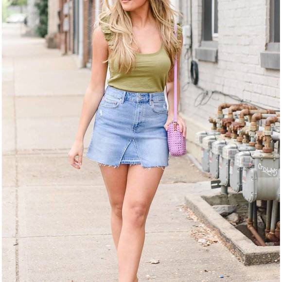 NEW PAIGE jessie raw hem denim skirt in lightwash - Picture 3 of 3